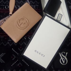 Meet your Posher, Eladia